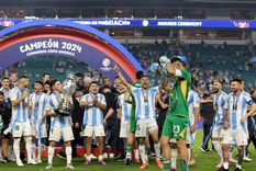 El triunfo de la Selección quedó algo opacado por las turbulencias que generaron en el Gobierno los ecos de los cánticos de los jugadores contra los franceses Foto: Fotobaires