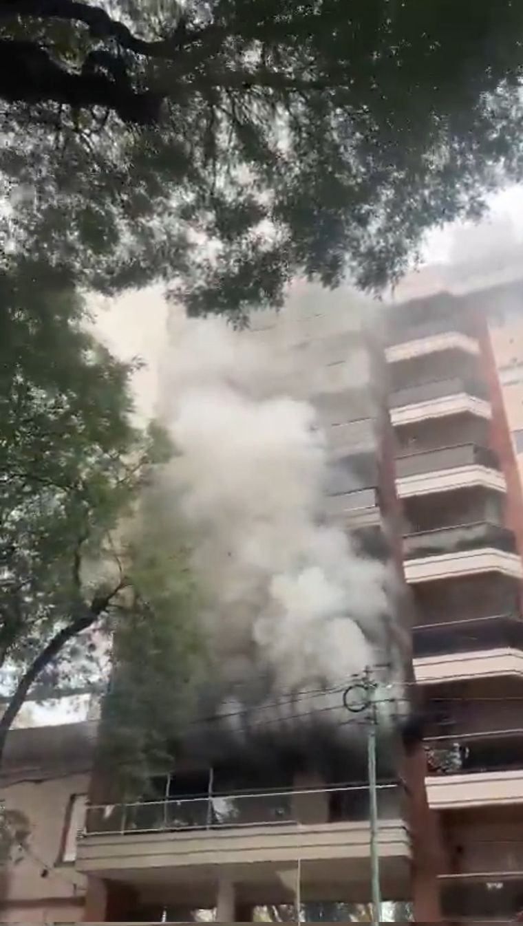 El hecho ocurrió en un edificio ubicado en la avenida Salvador María del Carril al 3200. Foto: X