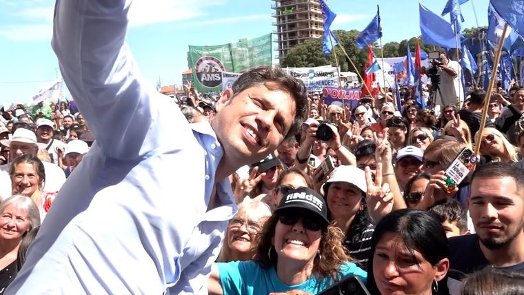 Axel Kicillof y el intento por disputar el liderazgo al interior del peronismo y así enfrentar a Javier Milei. Foto: Telam