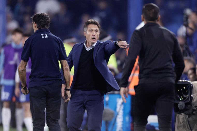 Guillermo Barros Schelotto fue consultado por arbitrales en el fútbol argentino.