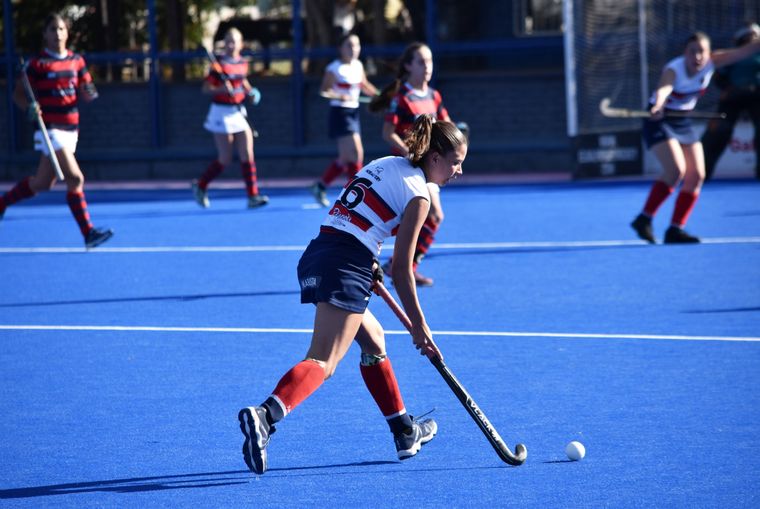 Marista se quedó con el clásico en el Clausura de hockey. Foto: Asociación Mendocina de Hockey