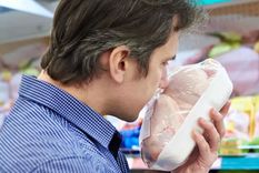 El olfato no nos revela necesariamente el estado de un alimento. Foto: GETTY IMAGES