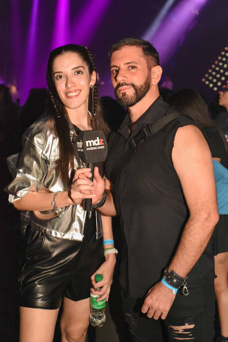 Antonella Ramírez y Diego Quiroga en plena cobertura para MDZ. Antonella Ramírez y Diego Quiroga en plena cobertura para MDZ.