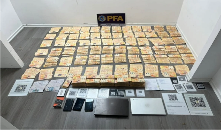 Parte de lo que le secuestraron al hacker Foto: NA