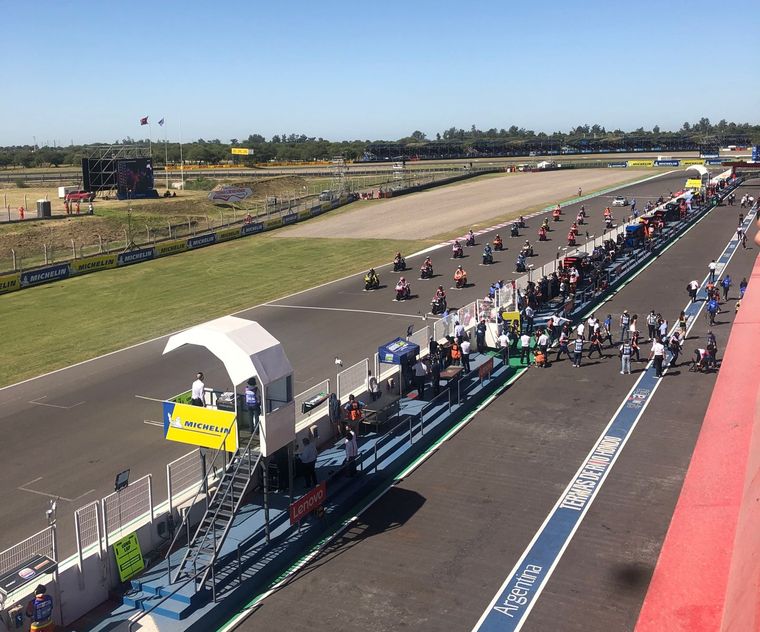 Vista exclusiva desde una de las tribunas de la terraza del Circuito Internacional de Termas de Río Hondo