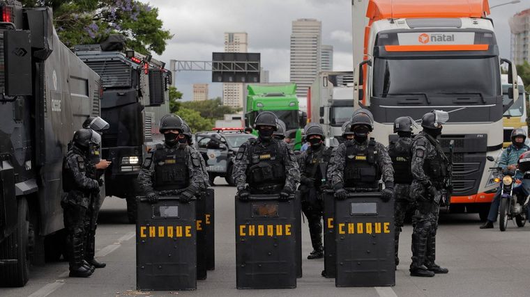 Los bloqueos están trayendo graves consecuencias al país. Foto: Reuters