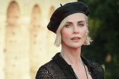 Charlize Theron hoy es ciudadana de Estados Unidos. Foto: Charlize Theron / Instagram Charlize Theron hoy es ciudadana de Estados Unidos. Foto: Charlize Theron / Instagram