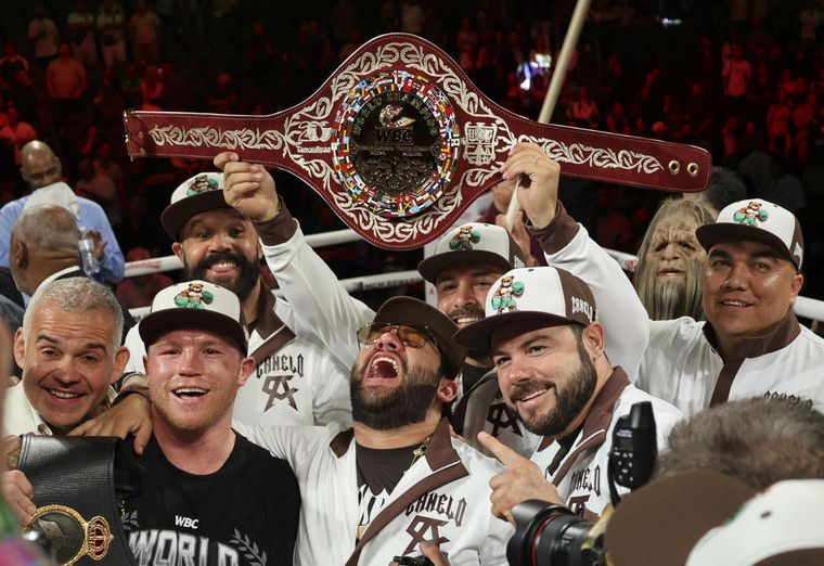 Canelo sumó una nueva victoria. Foto: EFE