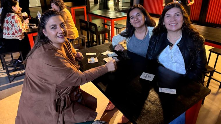 Gabriela di María, Sandra Bustos y betiana Márquez. Gabriela di María, Sandra Bustos y betiana Márquez.