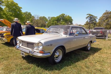 Conocé los precios de estos vehículos icónicos. Foto: Shutterstock/Sandro Leardini Conocé los precios de estos vehículos icónicos. Foto: Shutterstock/Sandro Leardini