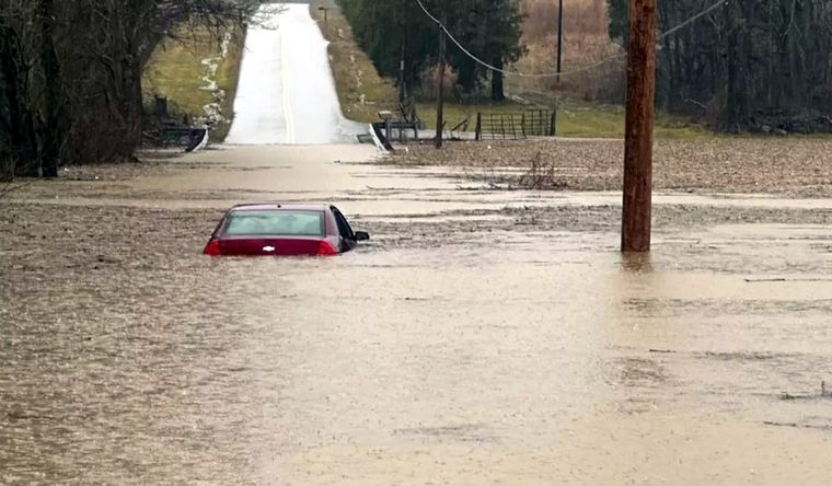 Las fuertes lluvias trajeron inundaciones. Foto: Warren Police Department.