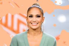 Jennifer Lopez inspira en sus looks de alfombra roja tanto como en su street style. Foto: Glamour UK