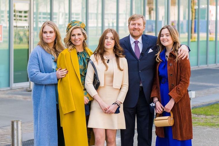 La familia real holandesa ya prepara a su heredera: la princesa Amalia. Foto: Instagram. 