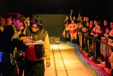 En esta nota te contamos los detalles de este particular evento y las mejores fotos de todos los looks de la atrevida concurrencia.