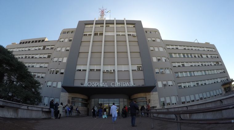 Uno de los heridos debió ser trasladado al Hospital Central. Foto: ALF PONCE MERCADO / MDZ