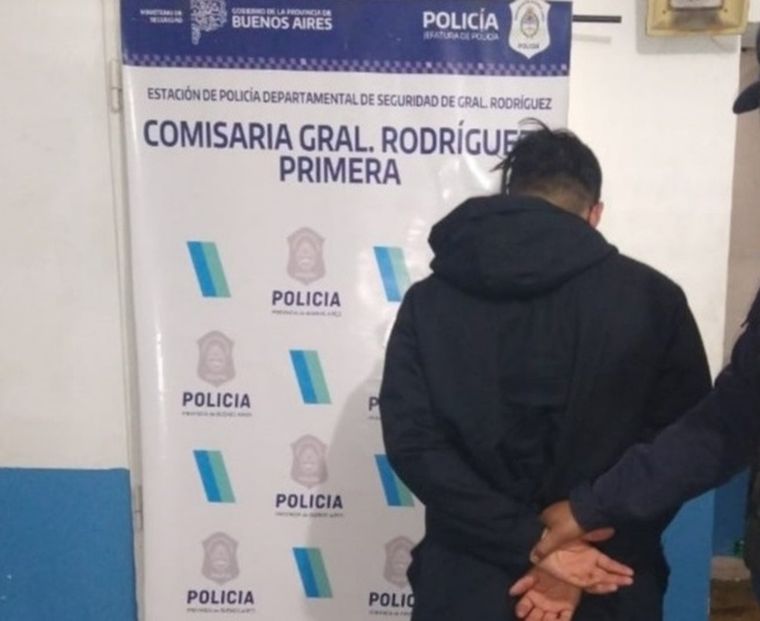 El sospechoso fue detenido a una cuadra de la casa de la víctima