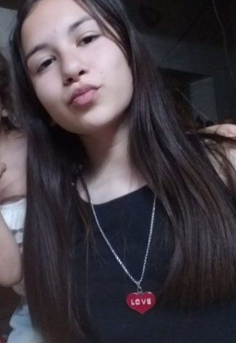 Sin respuesta Florencia tenía 14 años. Se cree que pidió ayuda, pero nadie la asistió.