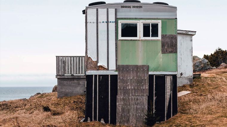 Se trata de un inmueble con menos objetos sueltos, más peso visual y con, fijaciones seguras. Tras un fuerte viento así es como se. Créditos: Pexels. Se trata de un inmueble con menos objetos sueltos, más peso visual y con, fijaciones seguras. Tras un fuerte viento así es como se. Créditos: Pexels.