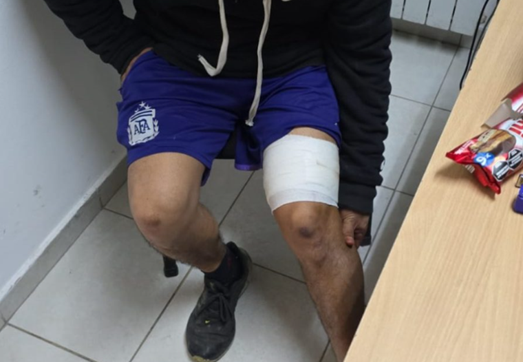 El joven fue atacado en una vivienda ubicada en Cholila al 700, en Trelew.