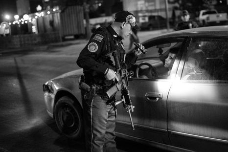 Quiénes son los cazadores de gringos, la unidad especializada en rastrear y detener a los prófugos de EE.UU. que se esconden en México