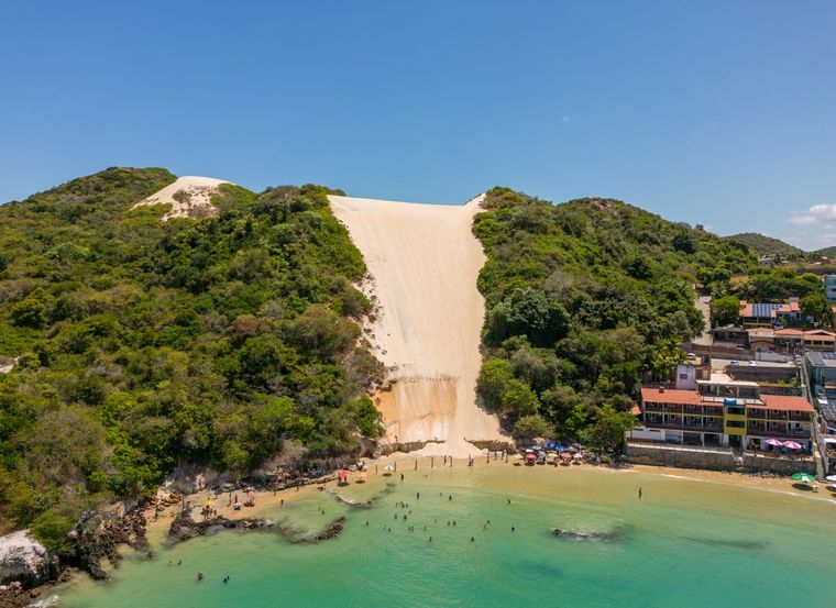 El Morro do Careca es uno de los atractivos de Ponta Negra. El Morro do Careca es uno de los atractivos de Ponta Negra. 