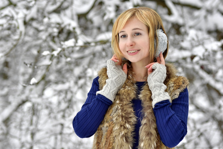 Las orejeras de peluche  fueron un must de temporada hace varios años. Foto: Pixabay - pixabay.com