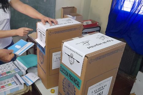 El próximo 22 de febrero serán las elecciones desdobladas en seis departamentos de Mendoza. Quiénes se presentan, qué se elige y qué pasa si no vas a votar. El próximo 22 de febrero serán las elecciones desdobladas en seis departamentos de Mendoza. Quiénes se presentan, qué se elige y qué pasa si no vas a votar.