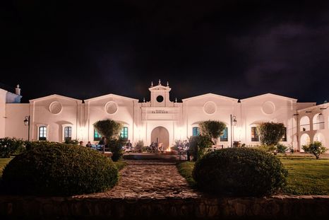 La bodega ubicada en el corazón del Valle Calchaquí. La bodega ubicada en el corazón del Valle Calchaquí.