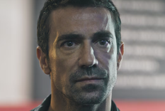 Ibrahim Çelikkol protagoniza la nueva serie turca de Netflix. Foto: Netflix