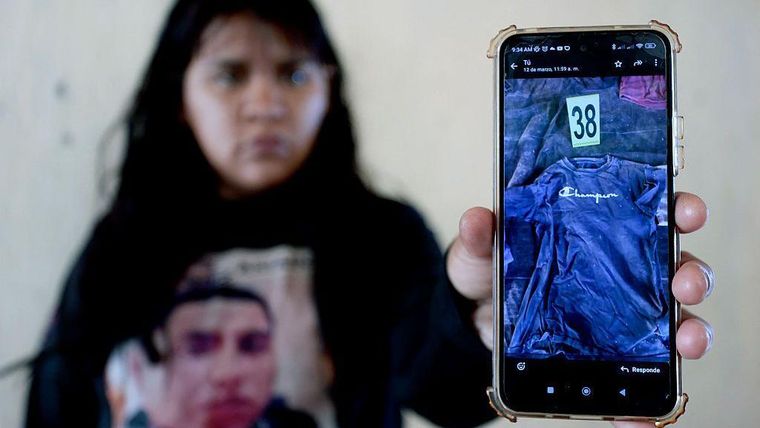 Algunos familiares de desaparecidos identificaron pertenencias de sus seres queridos entre los hallazgos del Rancho Izaguirre.
