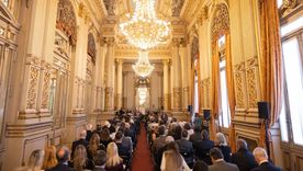La Embajada de Georgia en Argentina ofreció una recepción, que inició a las 11:30 h del día 22 de mayo, con un cóctel de bienvenida. La Embajada de Georgia en Argentina ofreció una recepción, que inició a las 11:30 h del día 22 de mayo, con un cóctel de bienvenida.