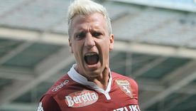No se guardó nada y apuntó contra su ex. / @officialmaxilopez