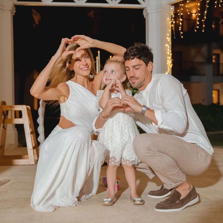 La familia conformada por Maccari y Ruggeri. La familia conformada por Maccari y Ruggeri.