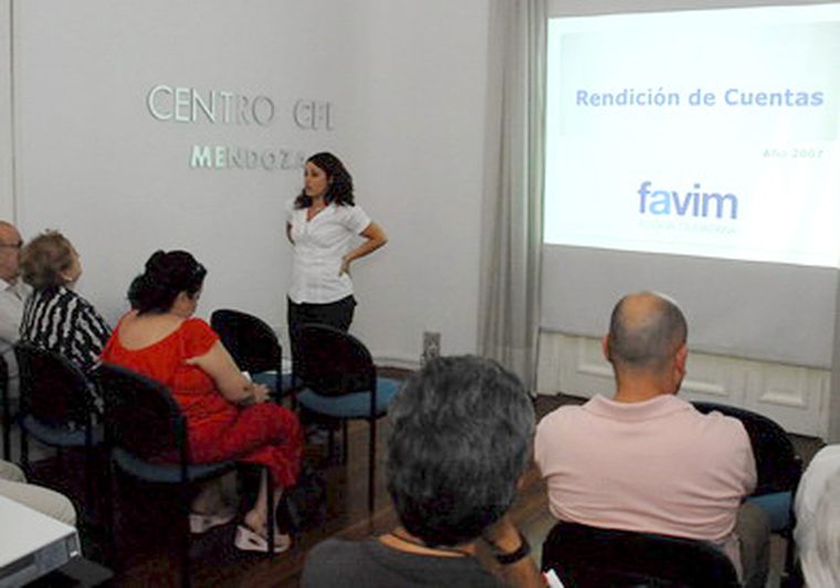 Eliana Luna dio a conocer el resumen de 2007. Foto: Marcelo Ruiz / MDZ