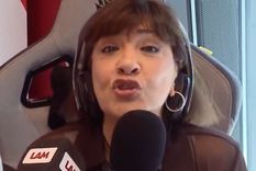 La conductora de radio encendió el ventilador y apuntó fuerte. Foto: captura pantalla América TV.
