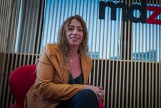 Delia Sisro, la Secretaria General del Ministerio de Seguridad de la Ciudad de Buenos Aires y autora del libro Asesinaron al fiscal Nisman, yo fui testigo, en la redacción de MDZ. Foto: Analía Melnik/MDZ