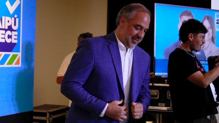 Con un ausentismo récord, Matías Stevanato conquistó la mayoría en el Concejo de Maipú luego de 6 años de gestión y 25 años de no ganar una elección legislativa. Con un ausentismo récord, Matías Stevanato conquistó la mayoría en el Concejo de Maipú luego de 6 años de gestión y 25 años de no ganar una elección legislativa.