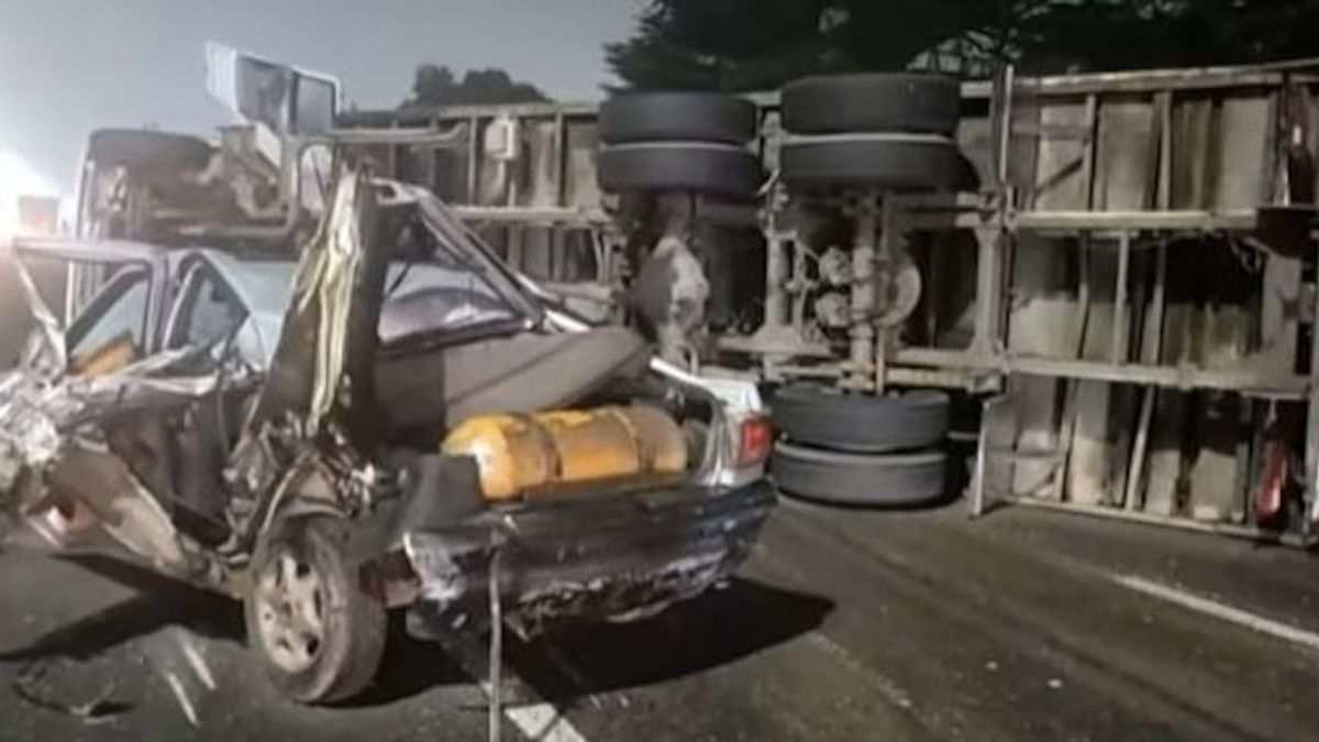 Choque y vuelco en la Autopista Riccheri: la niebla y tres carriles reducidos complican el tránsito