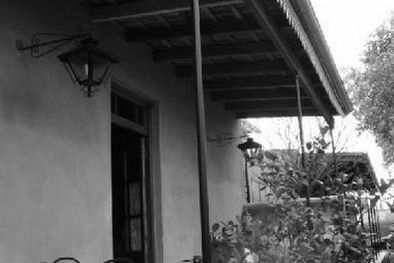 MDZol | Una antigua casona sirvió de refugio al fantasma.