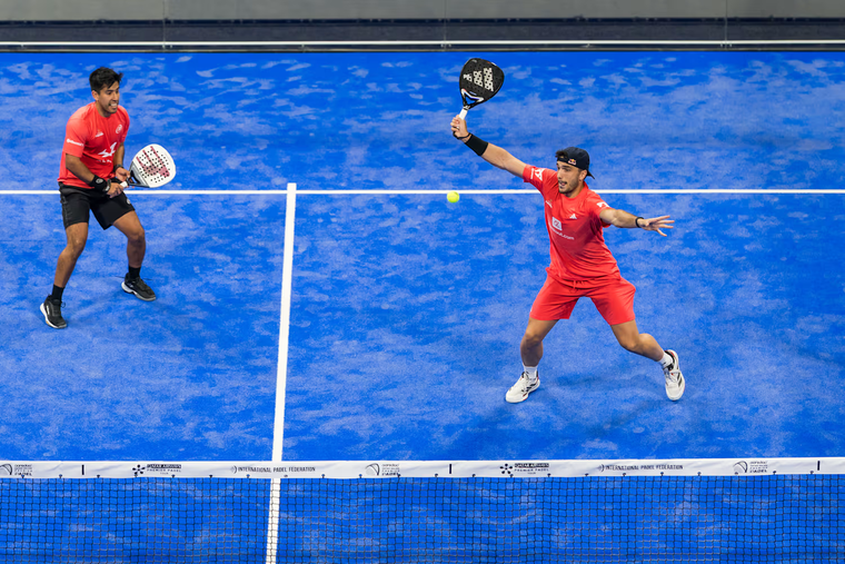 El pádel es uno de los deportes favoritos en el país. El pádel es uno de los deportes favoritos en el país.