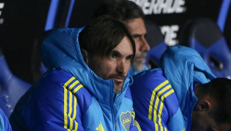 Diego Martínez no podrá contar con su mediocampo titular en la Sudamericana. Foto: EFE