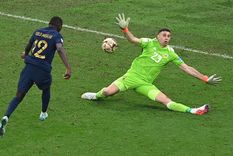 La atajada del Mundial de Qatar. Foto: EFE