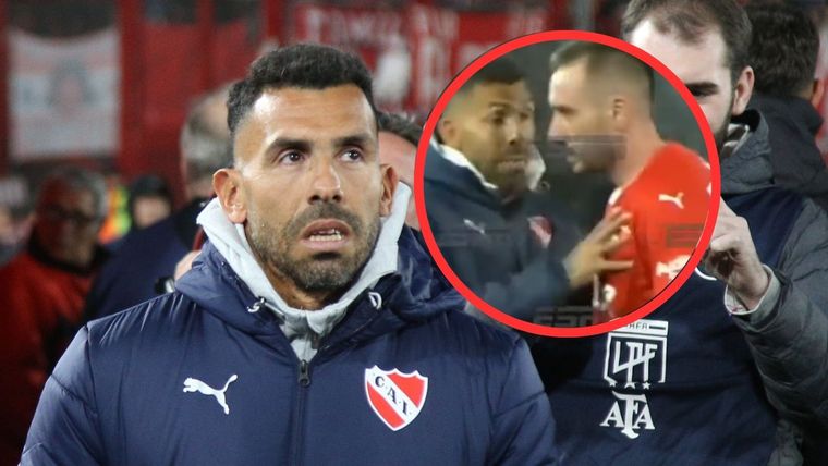 Carlitos usó todo el potrero para alertar a sus jugadores. Foto: NA