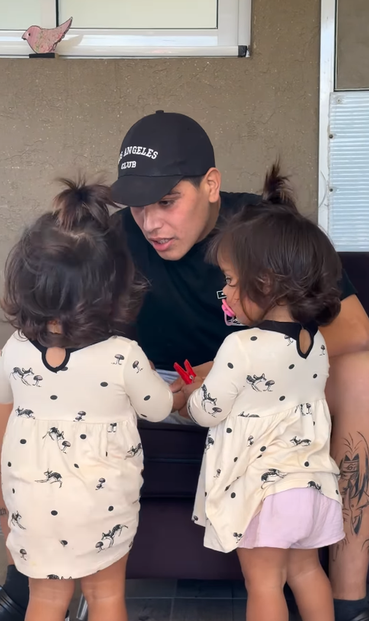 Thiago junto a sus hijas. Foto: captura de video Instagram/ @danielacelis01. Thiago junto a sus hijas. Foto: captura de video Instagram/ @danielacelis01. 