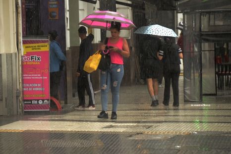 El SMN emitió alertas amarillo y naranja por tormentas en provincias del país. Foto: Juan Mateo Aberastain Zubimendi / MDZ.