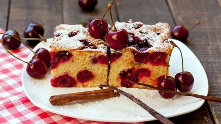 Con una fácil receta podrás preparar este delicioso bizcocho de cereza Foto: Shutterstock