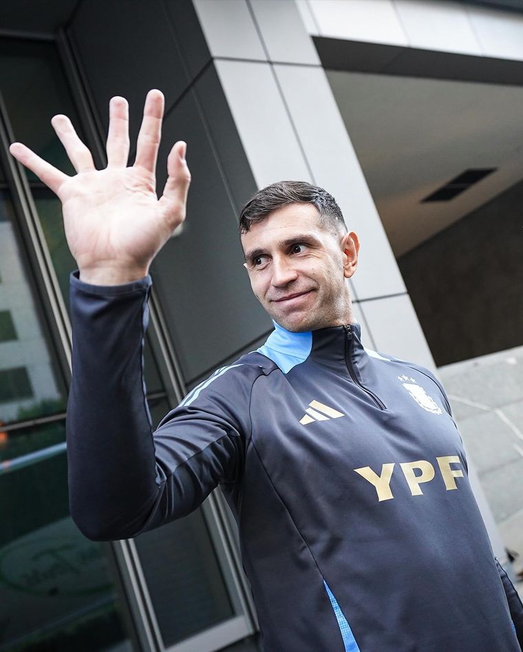 Por qué el Dibu pasó Navidad lejos de Argentina.