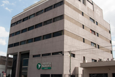 Decapitó a su mamá y el hombre, que padece esquizofrenia, se presentó en un centro de salud. Decapitó a su mamá y el hombre, que padece esquizofrenia, se presentó en un centro de salud.