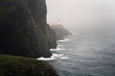 Los vestigios del pasado a veces emergen cuando la tierra se quiebra y el tiempo cede su secreto. Foto: Shutterstock