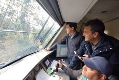 Conductor Sergio Massa y Wado de Pedro, ayer en la inauguración de un ramal turístico en Mercedes. Foto: Prensa Massa Conductor Sergio Massa y Wado de Pedro, ayer en la inauguración de un ramal turístico en Mercedes. Foto: Prensa Massa
